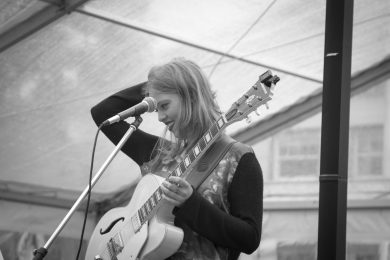 Georgia Smith - Live Music in Armidale Mall